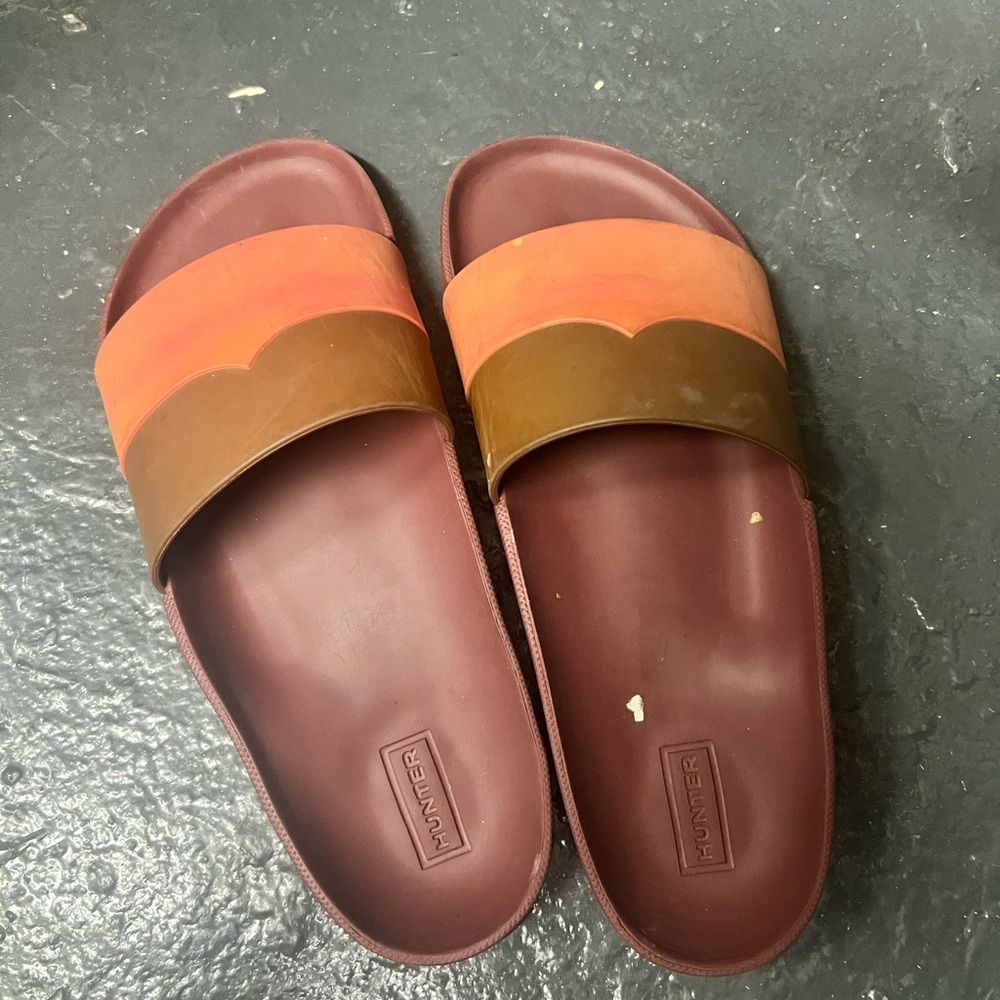 Hunter sandals size 7